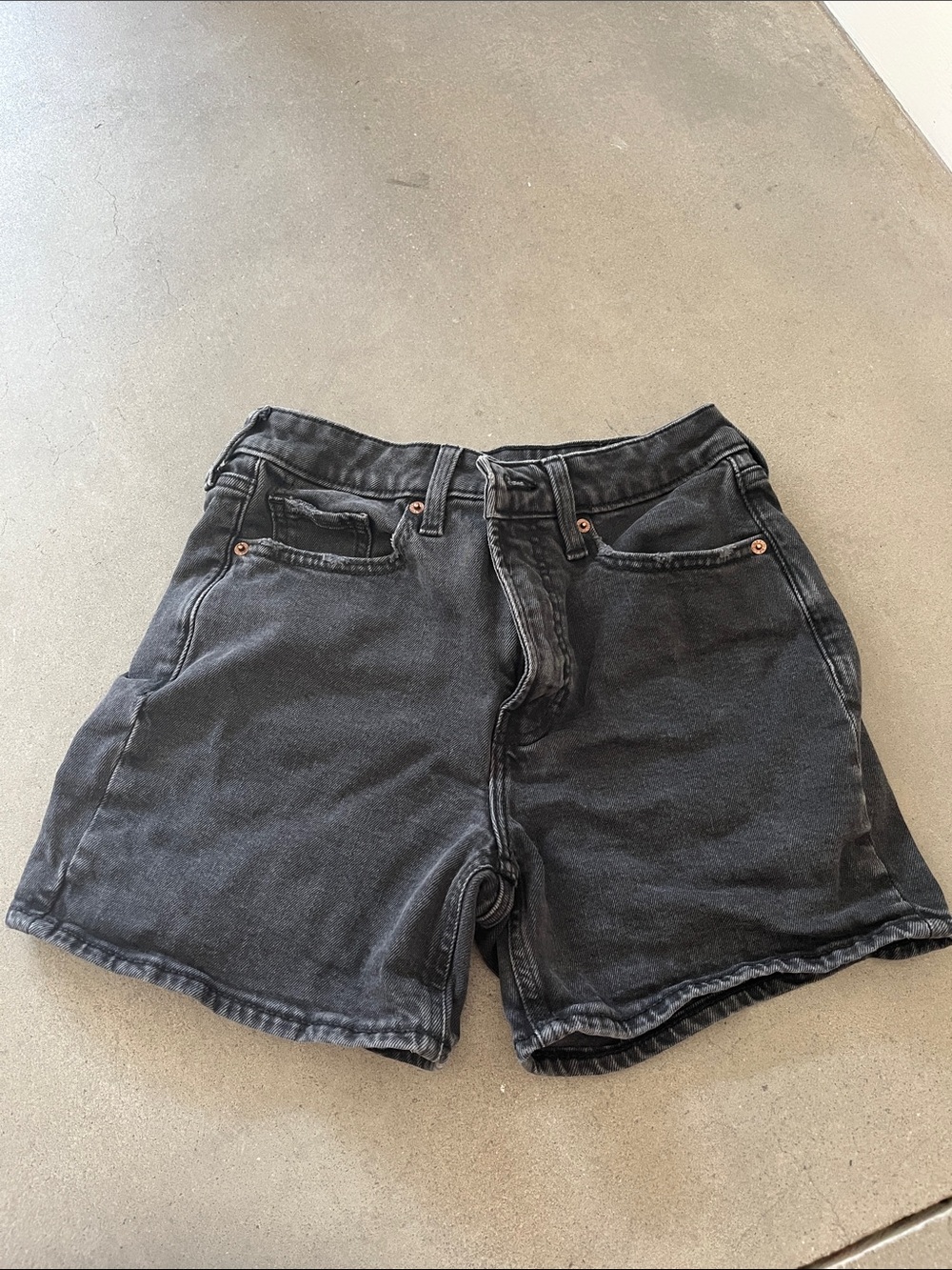 Old Navy OG Straight High-Waist Black Denim Shorts